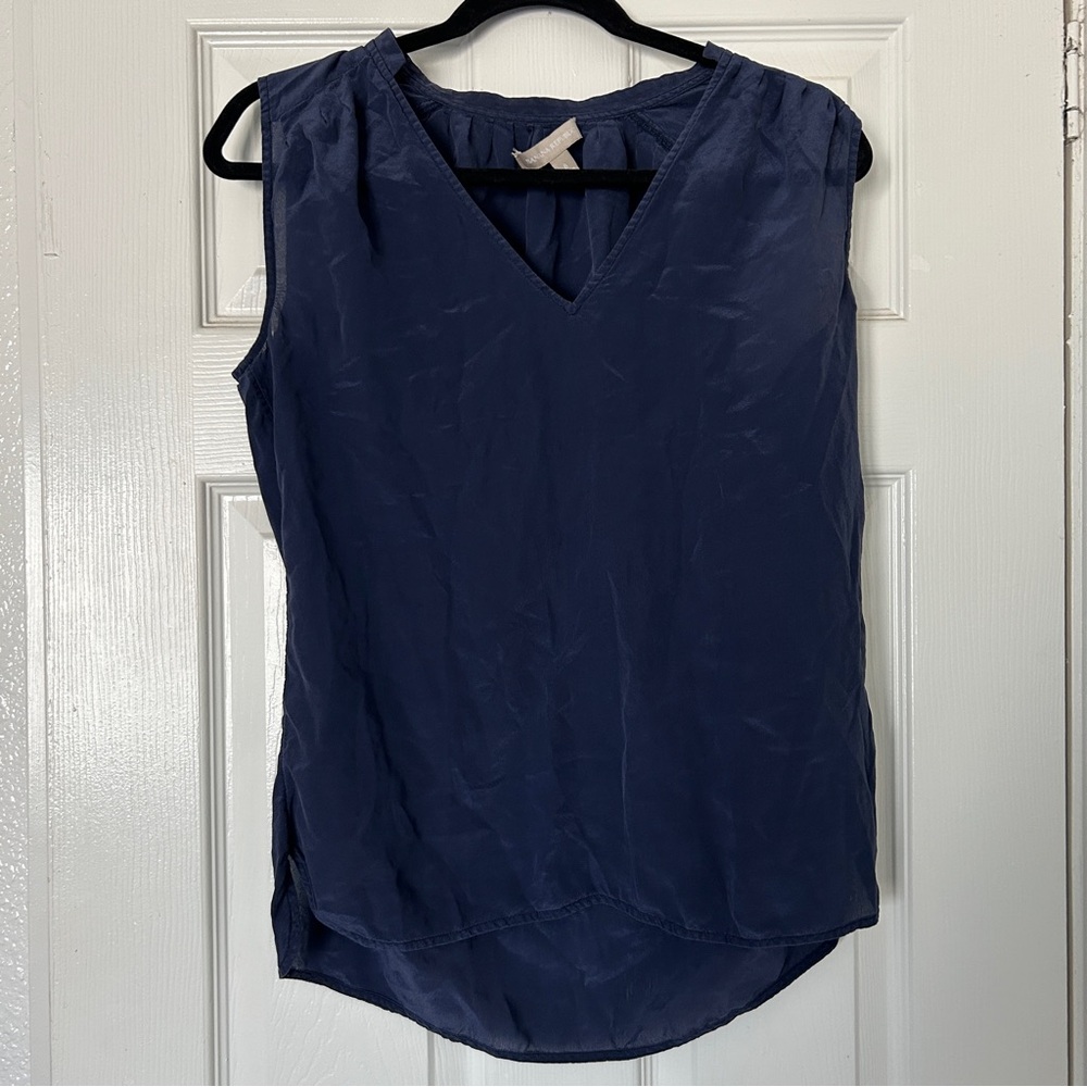 Banana republic 100% silk navy blue blouse
